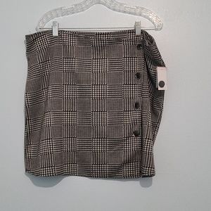 Plaid midi skirt